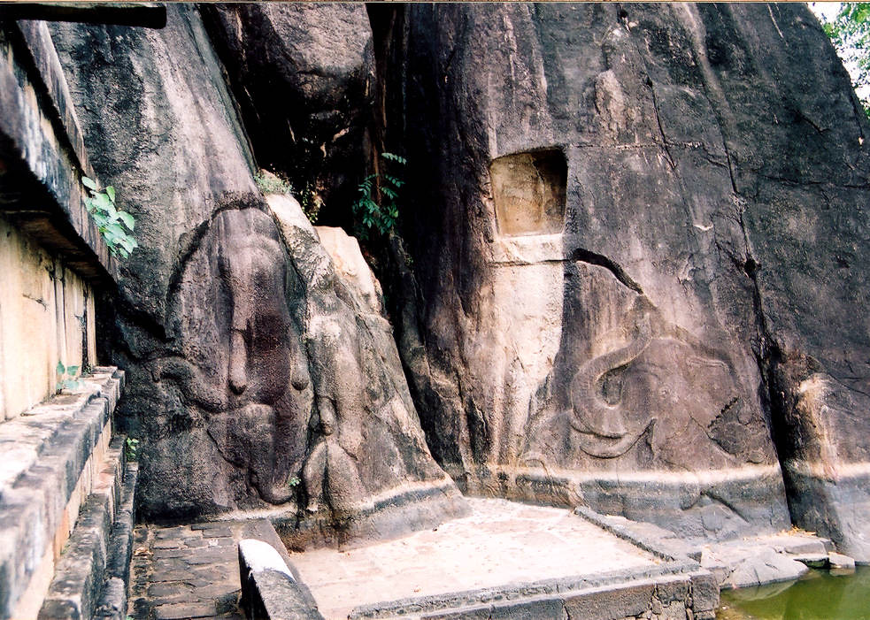 Anuradhapura on a Budget: Cheap Routes, Stays and Tips — Anuradhapura, Sri Lanka travel guide