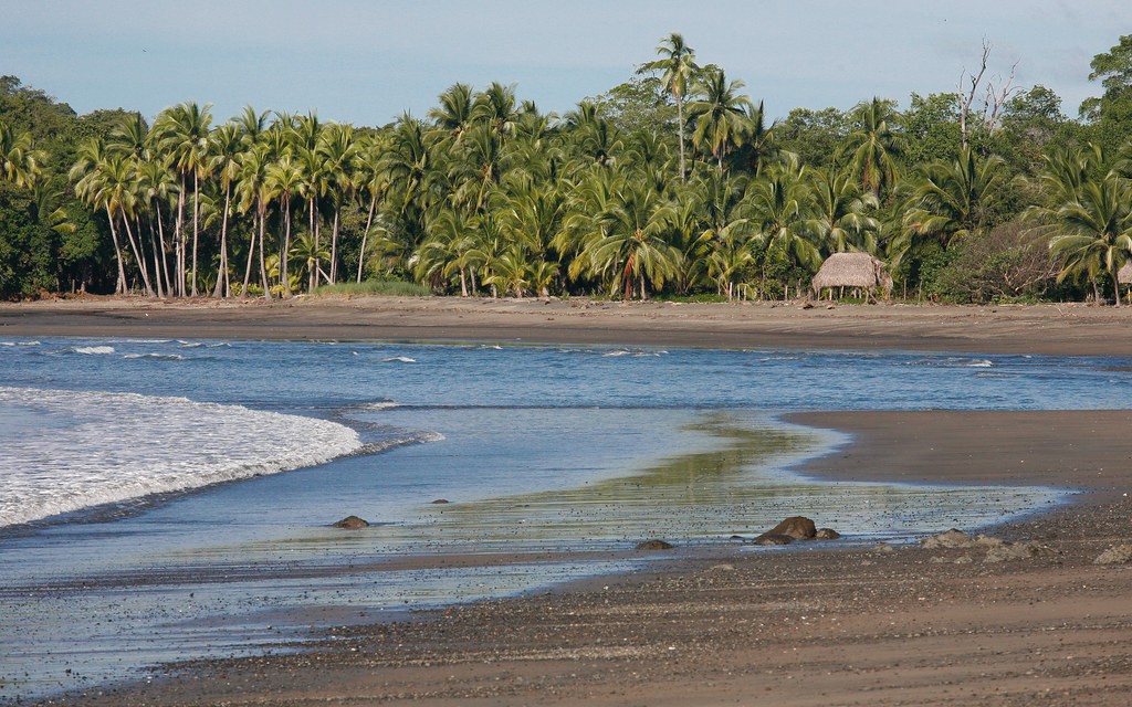 Santa Catalina on a Budget: Cheap Routes, Stays and Tips — Santa Catalina, Panama travel guide